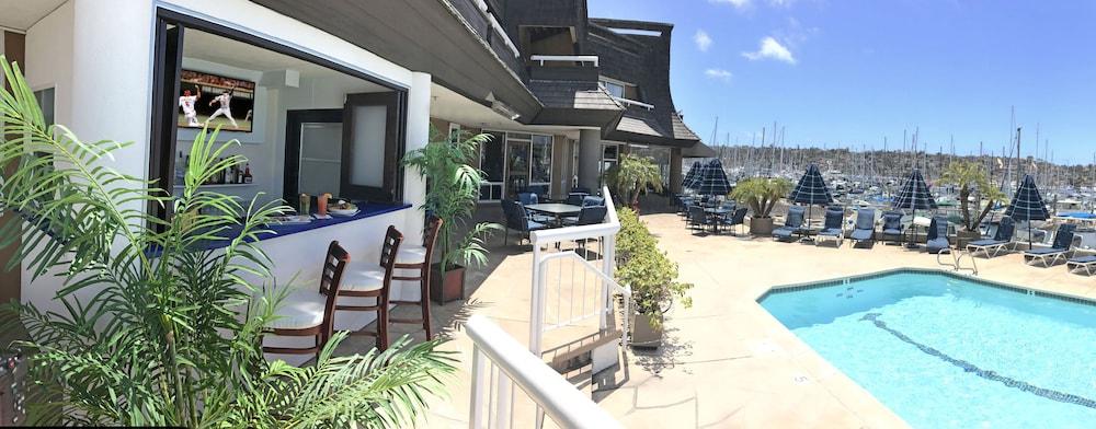 Bay Club Hotel And Marina Сан Диего Екстериор снимка