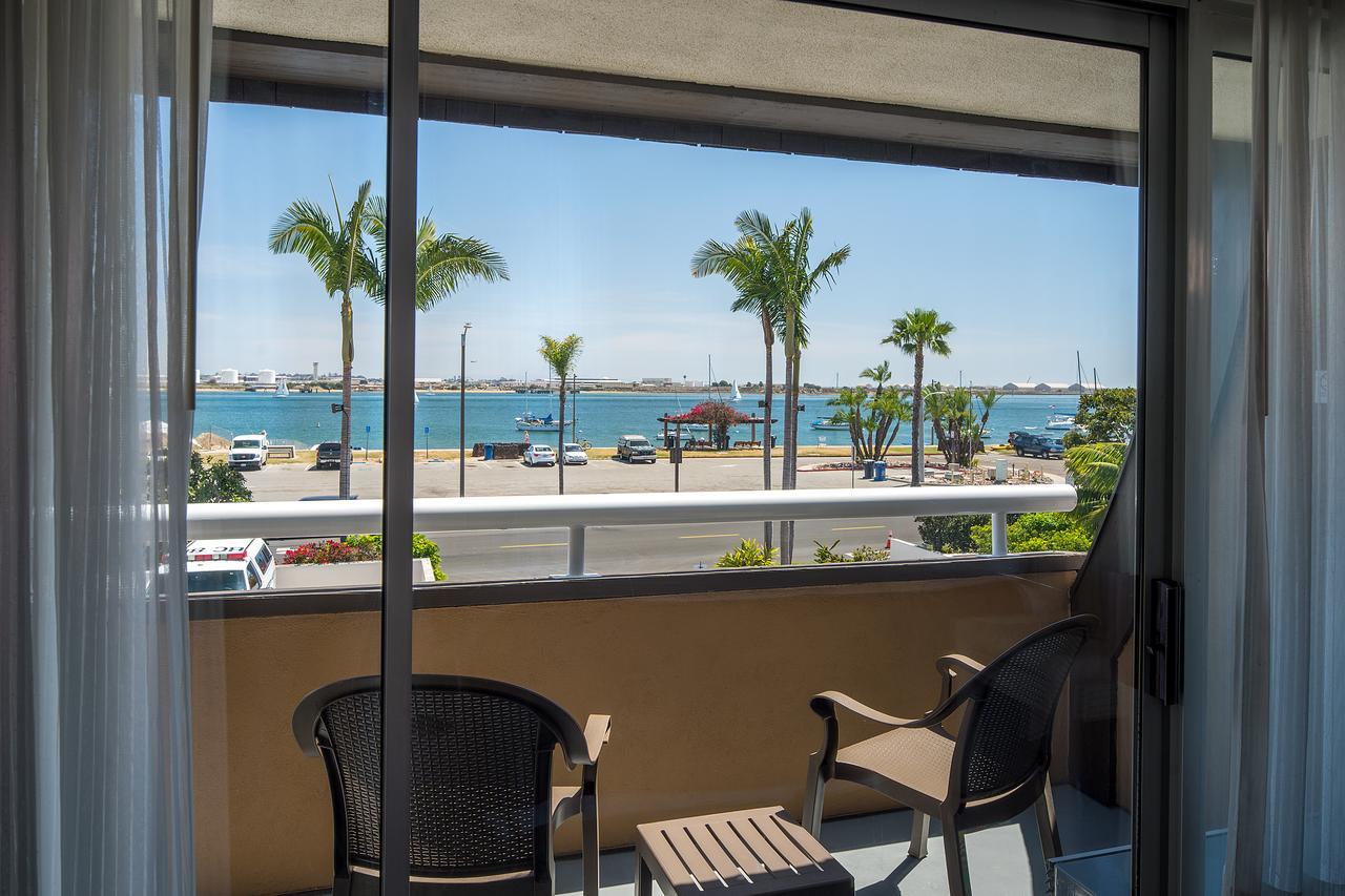 Bay Club Hotel And Marina Сан Диего Екстериор снимка