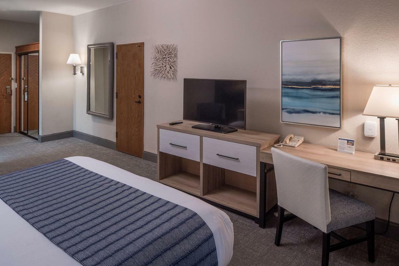 Bay Club Hotel And Marina Сан Диего Екстериор снимка